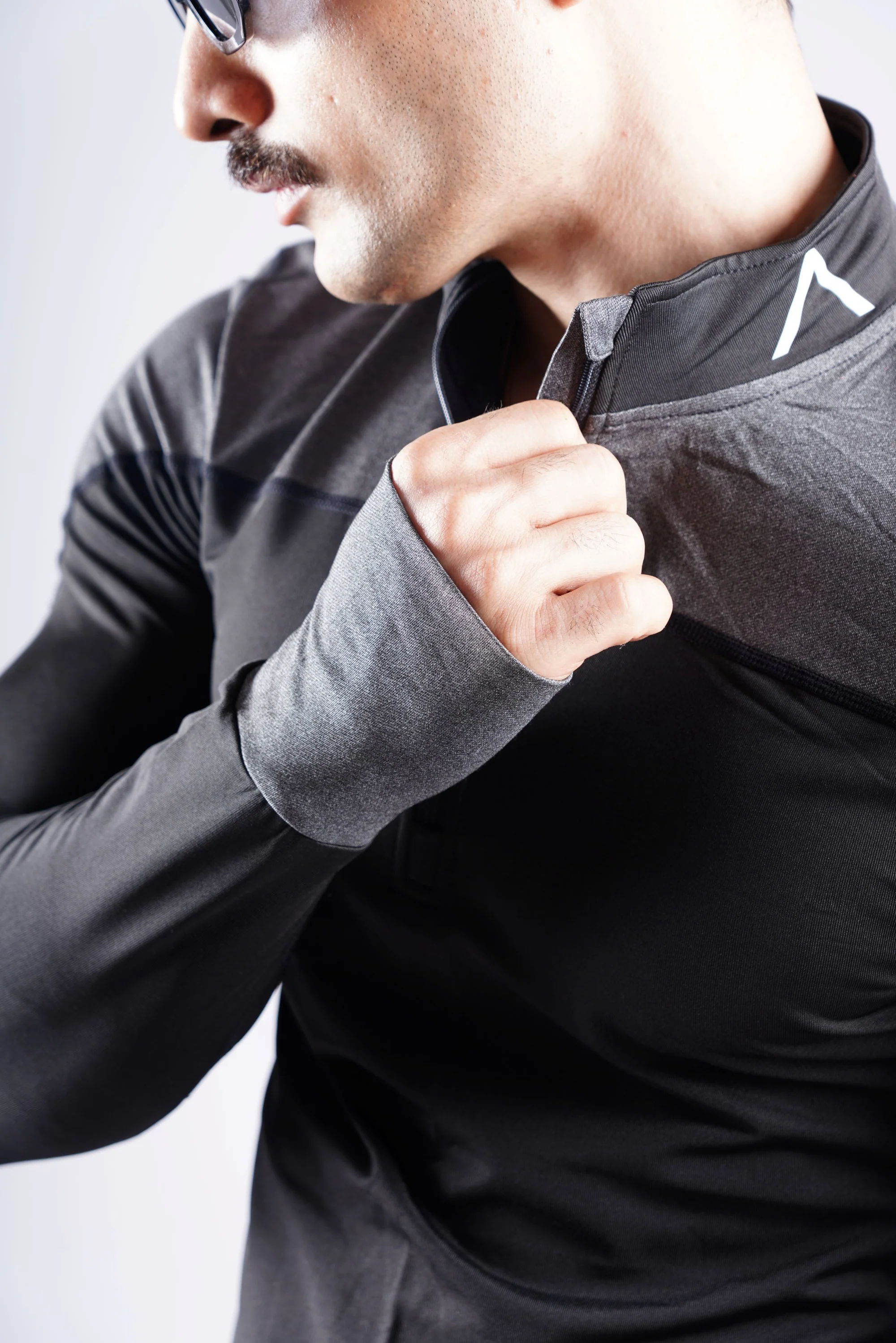 5603 GLADIATOR ZIP COMPRESSION TSHIRT - Image 26