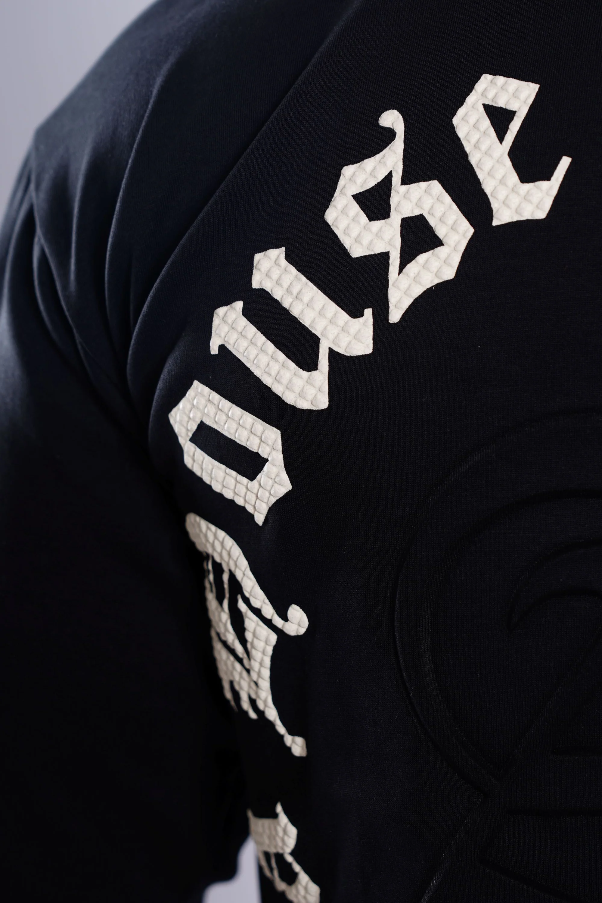 ALPHA ONYX OVERSIZED T-SHIRT - Image 20