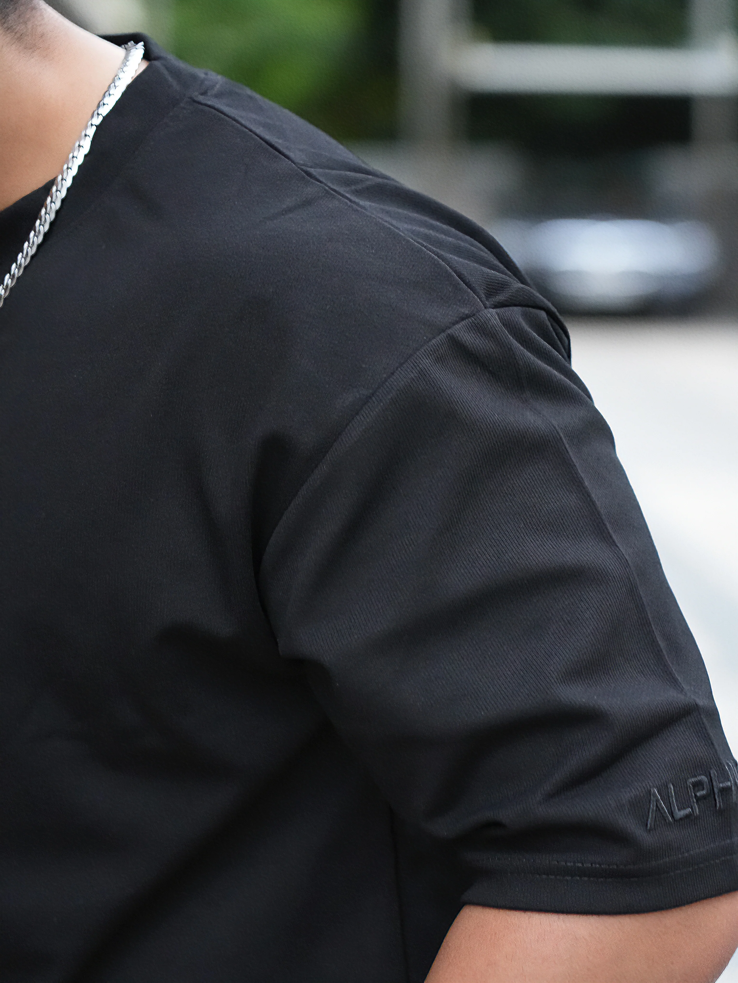 Classic oversized Tshirt Jet Black - Image 2
