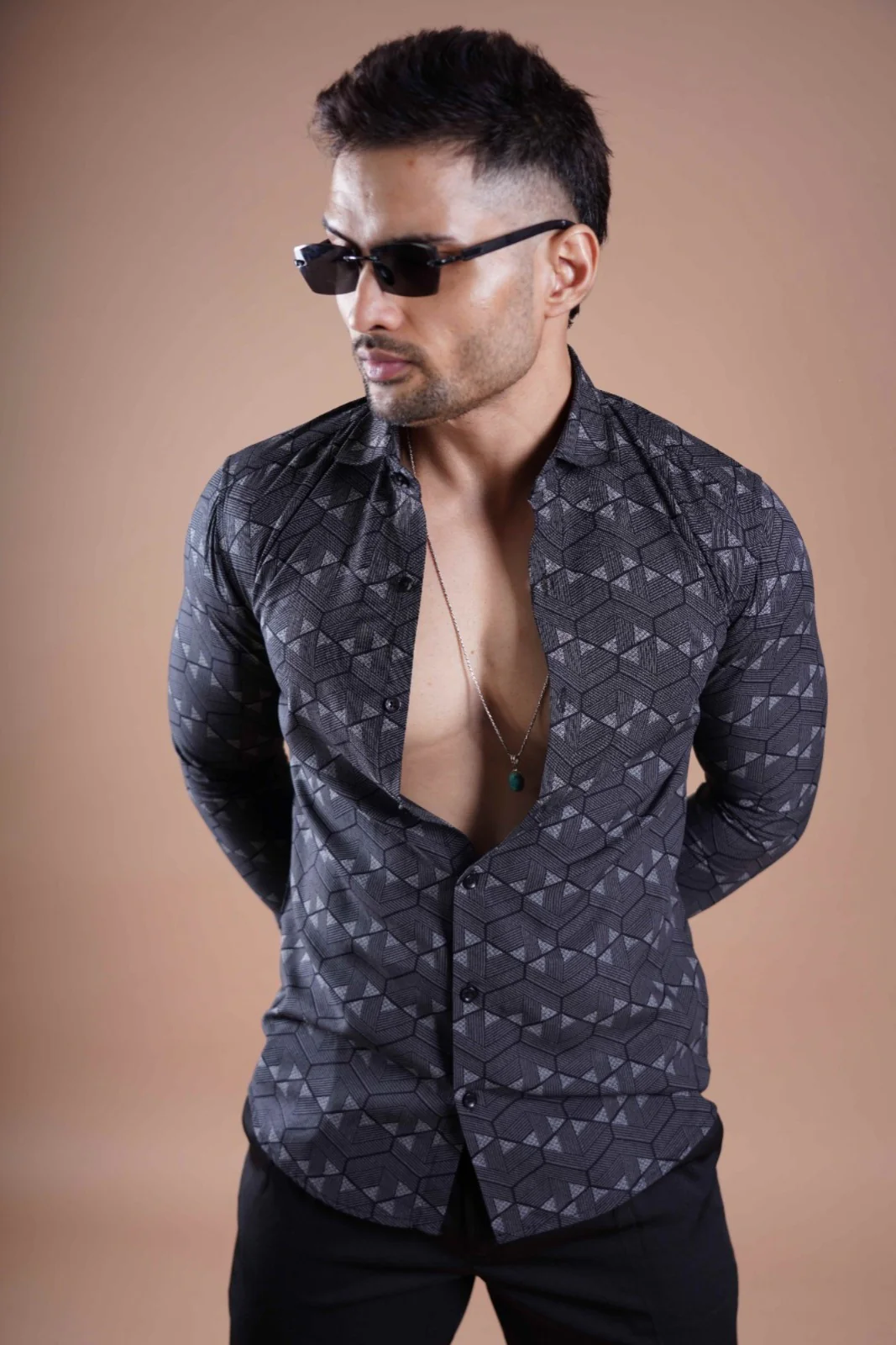 RETRO LUXE PRINTED SHIRT GREY - Image 3