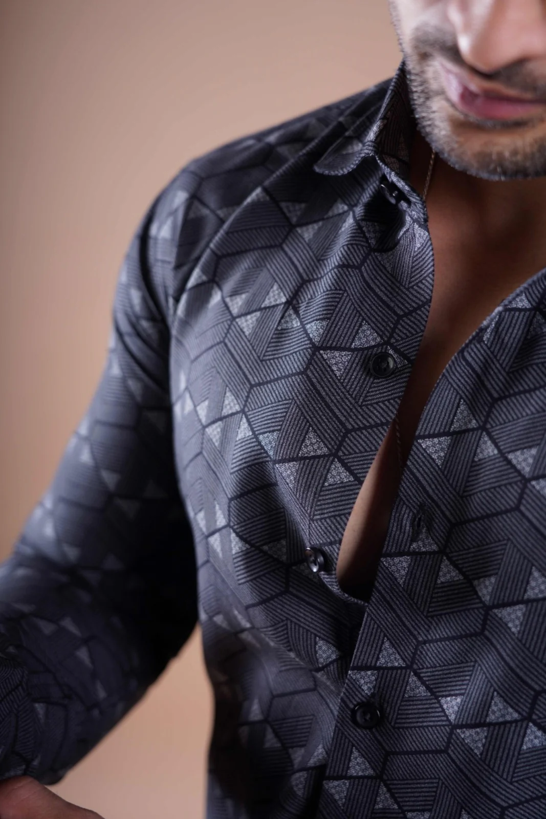 RETRO LUXE PRINTED SHIRT GREY - Image 4